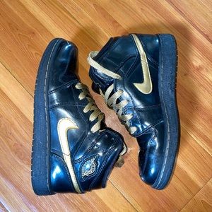 Jordan 1 black and Gold